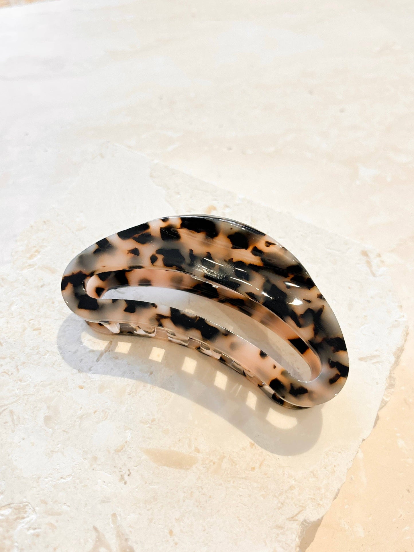 Oval Tort Hair Claw Clip
