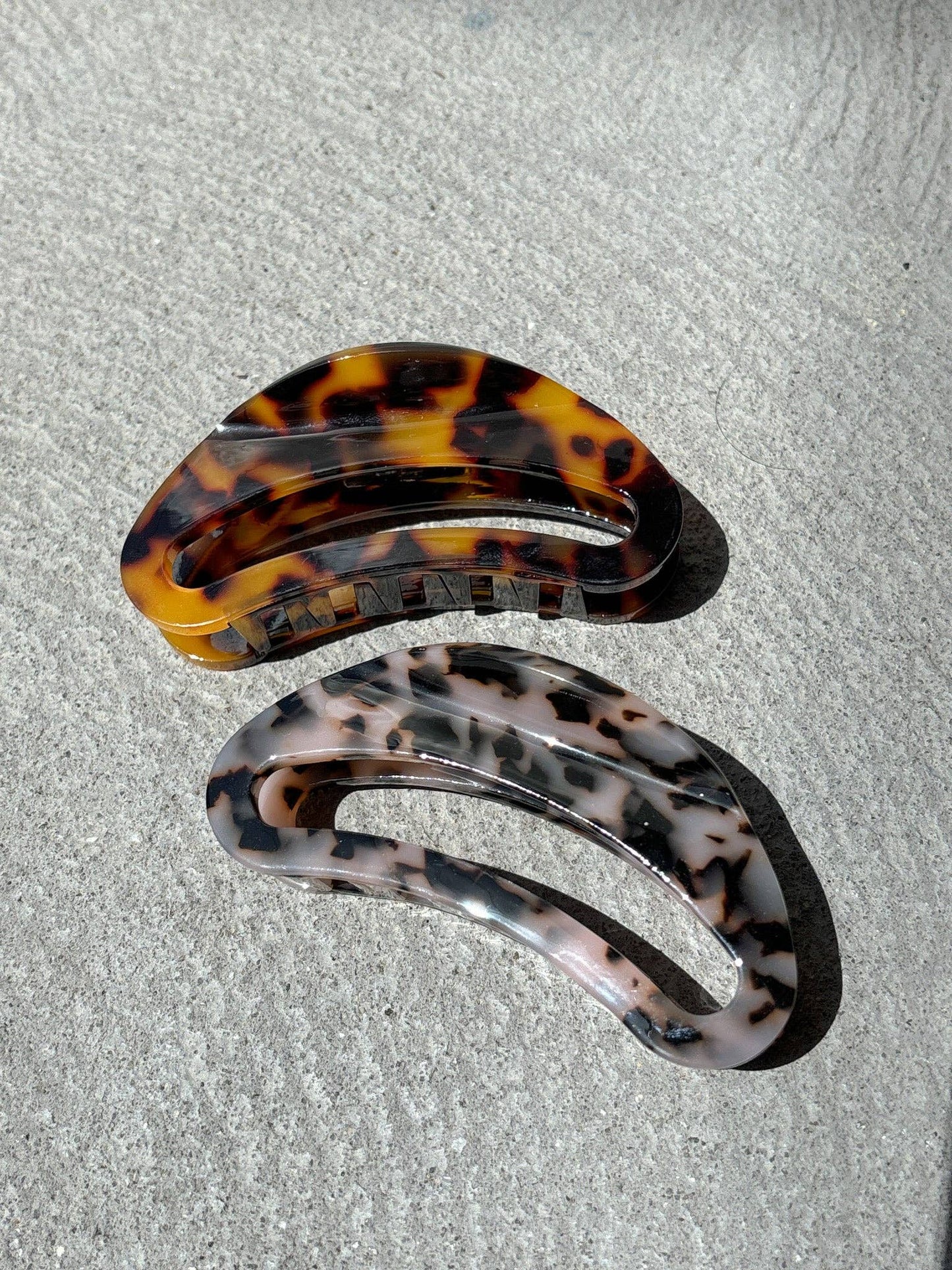 Oval Tort Hair Claw Clip