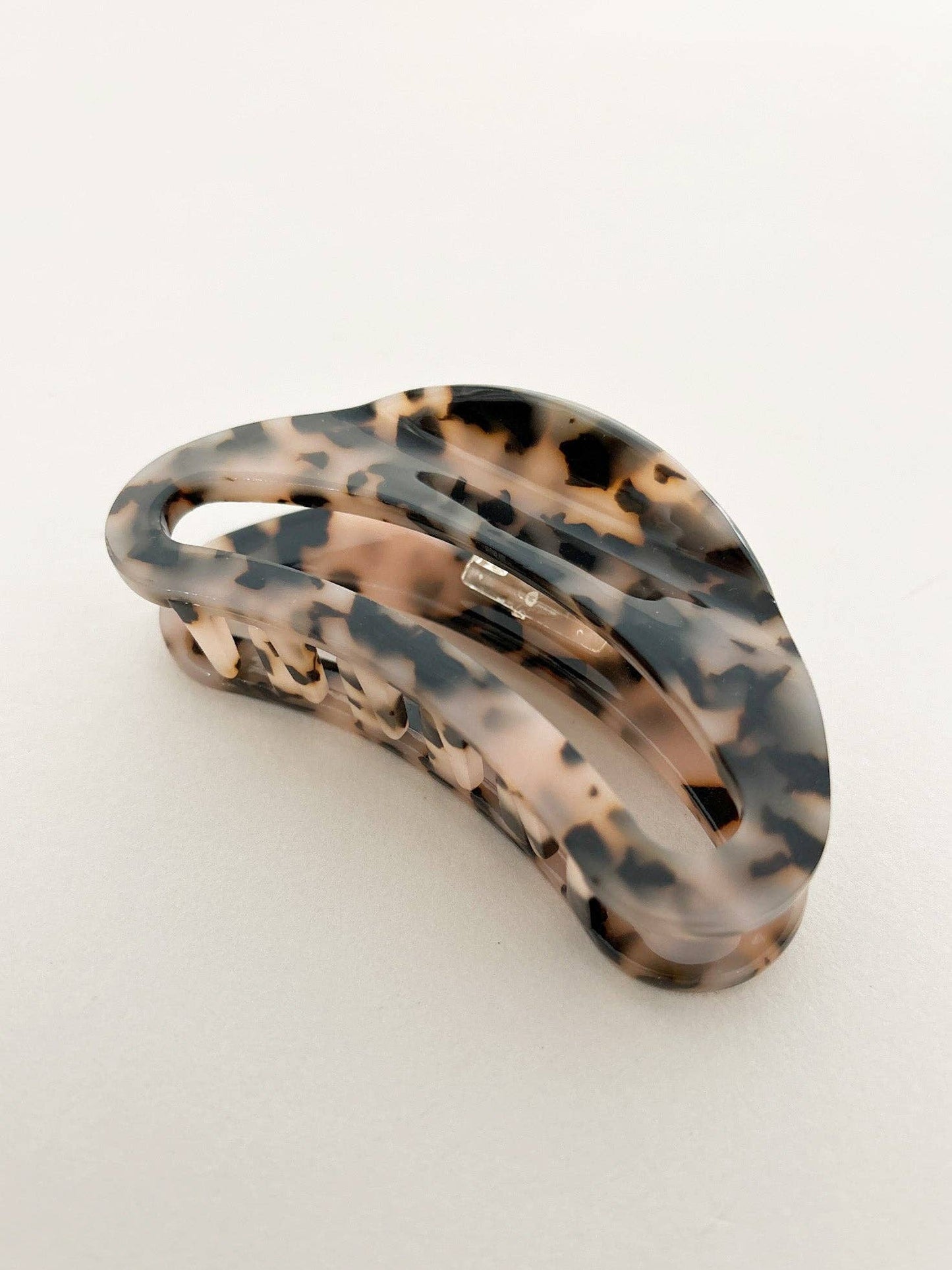 Oval Tort Hair Claw Clip