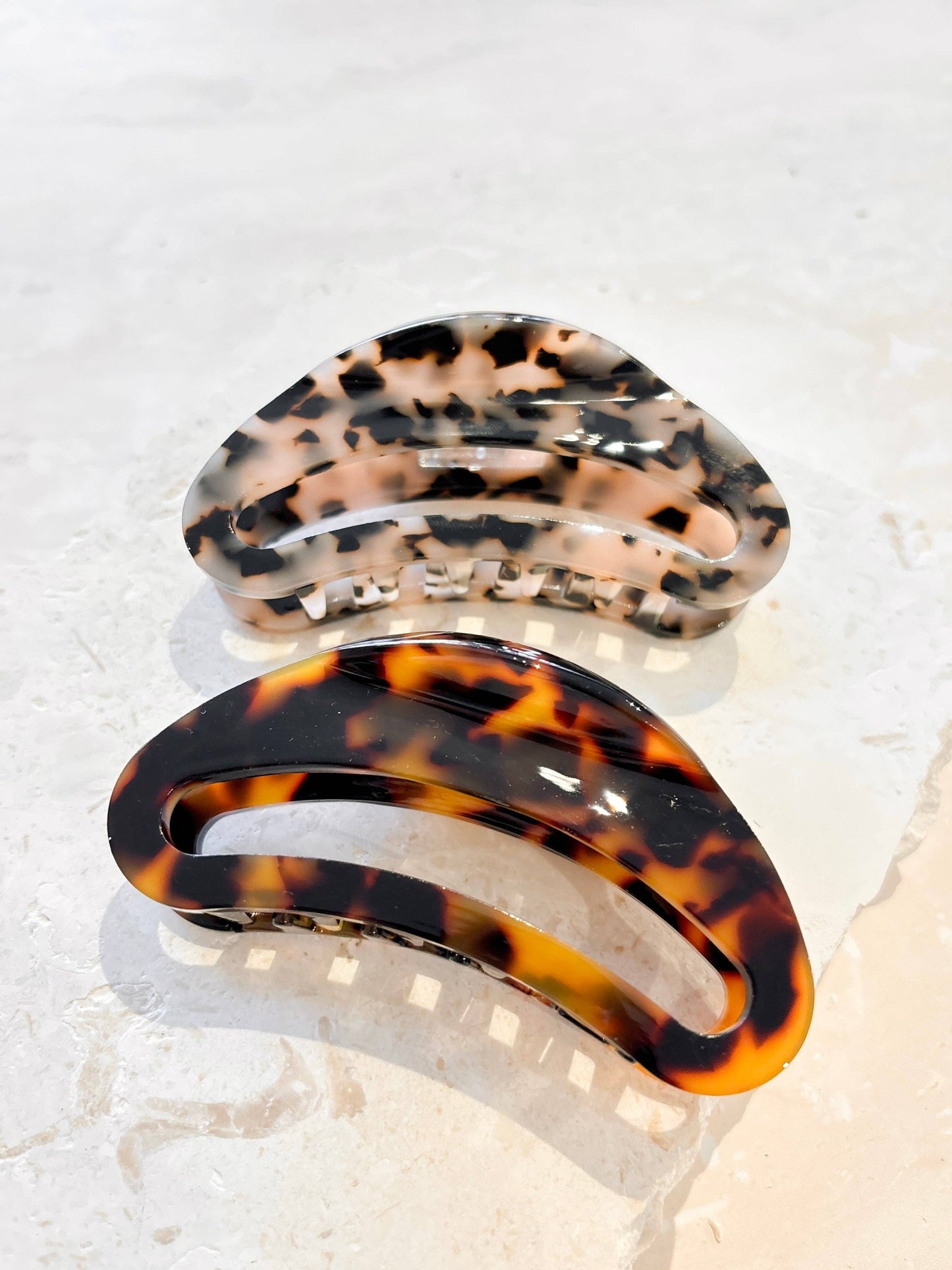 Oval Tort Hair Claw Clip