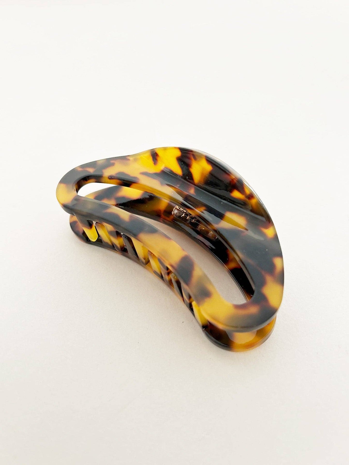 Oval Tort Hair Claw Clip
